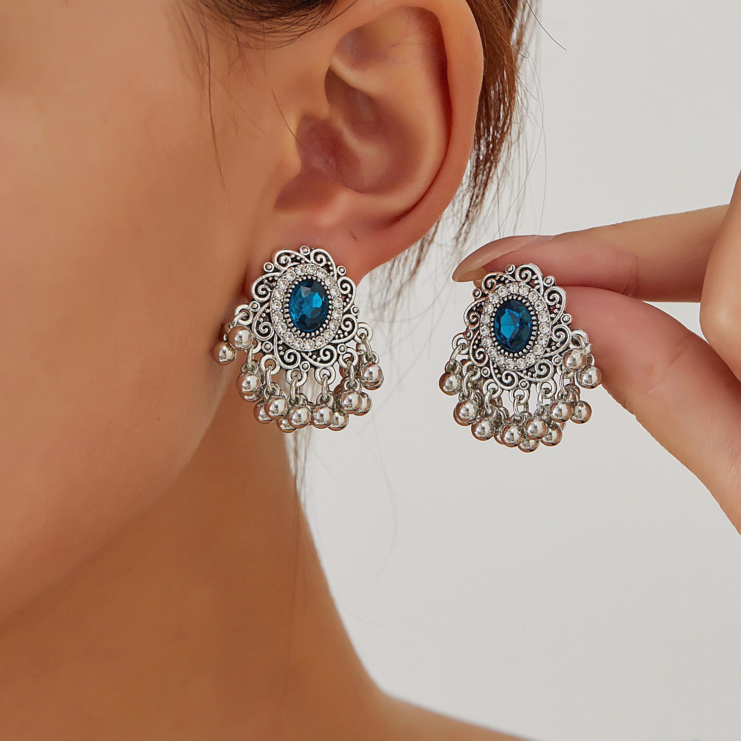 Bohemian Style Luxury Stud Earrings with Ethnic Retro Design павлин голубой