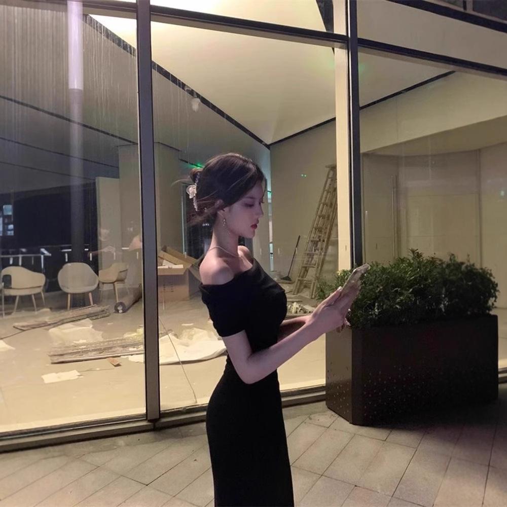 Sexy Royal Sister Wears a Black One-word Neck Dress, Women's Summer Temperament, Slim and Thin, Waist-pinched, Hip-wrapped Long Skirt