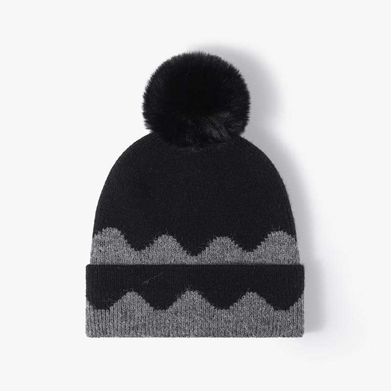 Versatile Warm Thick Velvet with Hairball Women's Color blocked Knitted Hat Fashionable and Simple Outdoor Knitted Hat
