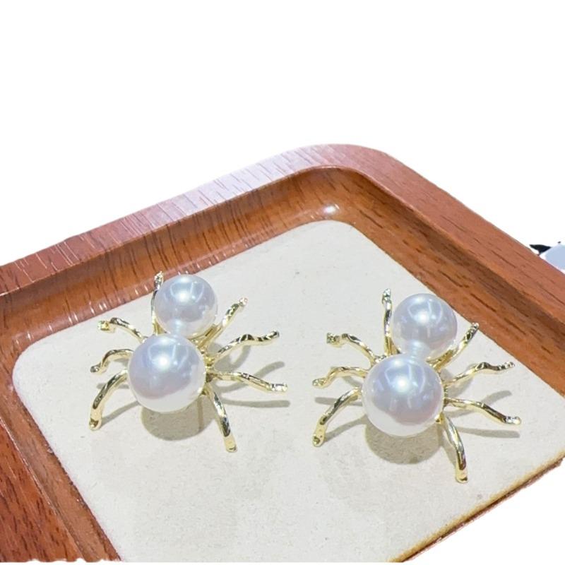 Halloween Imitation Pearl Spider Ear Stud Earrings For Women Fashion Animal Small Earrings Party Jewelry Accessories Gifts