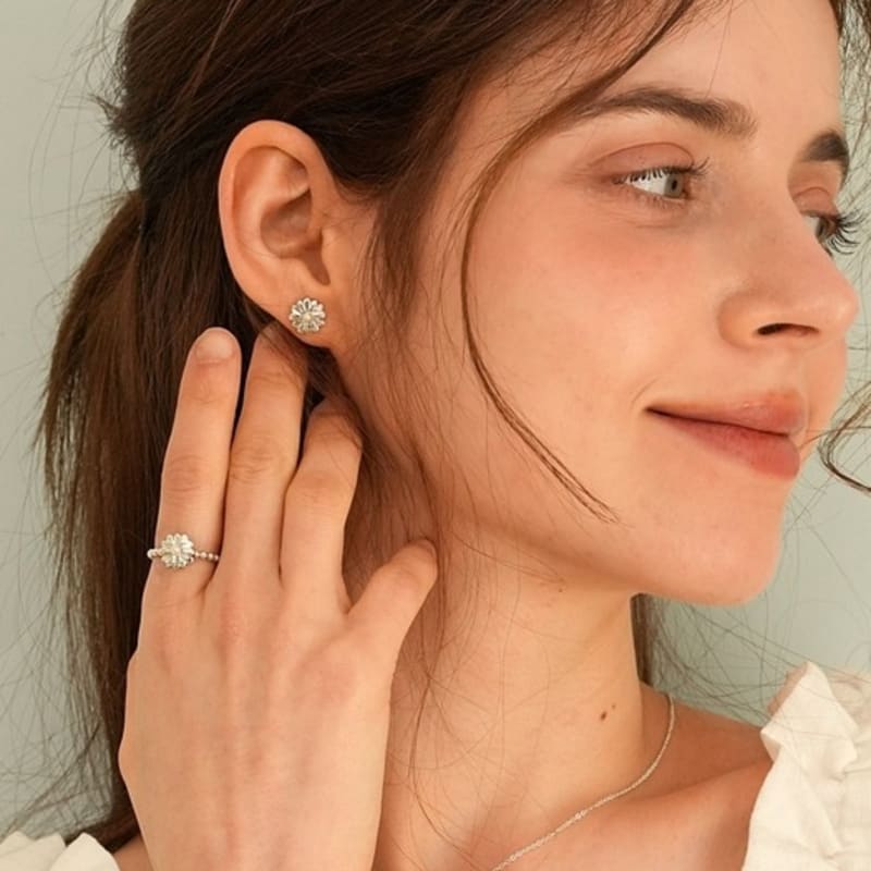 BELLOOGGI Daisy pearl ring(S) Daisy freshwater pearl ring