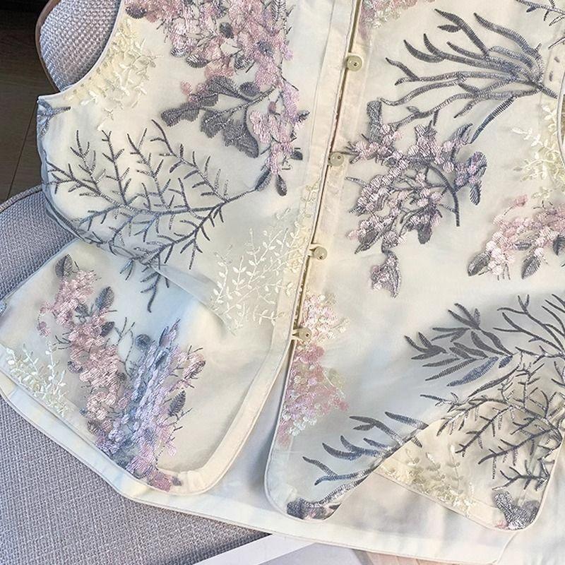 Buckle outer v versatile women's new summer disc-neck top, thin vest style with Chinese ethnic vest