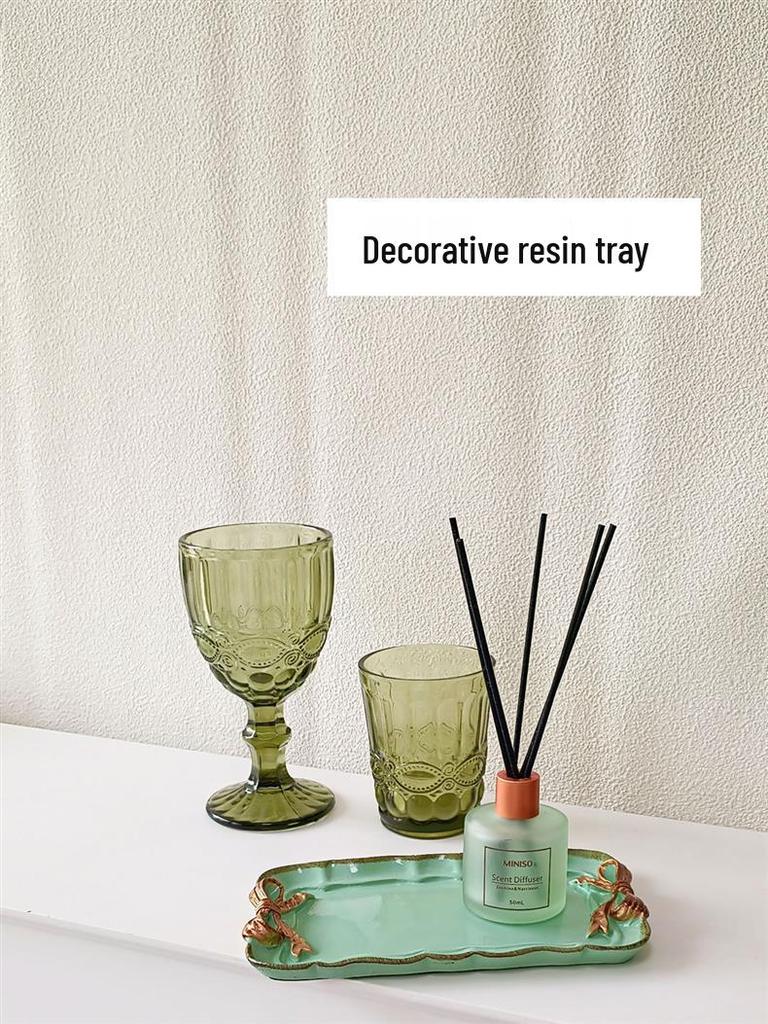 Non-slip Resin Jewelry & Cosmetic Display Tray for Bathroom