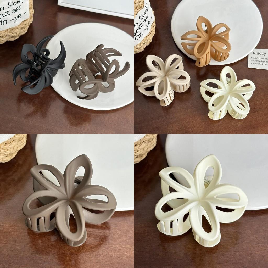 Premium Quality Floral Hair Clip With Unique Egg Flower Style Ideal For Everyday Use
