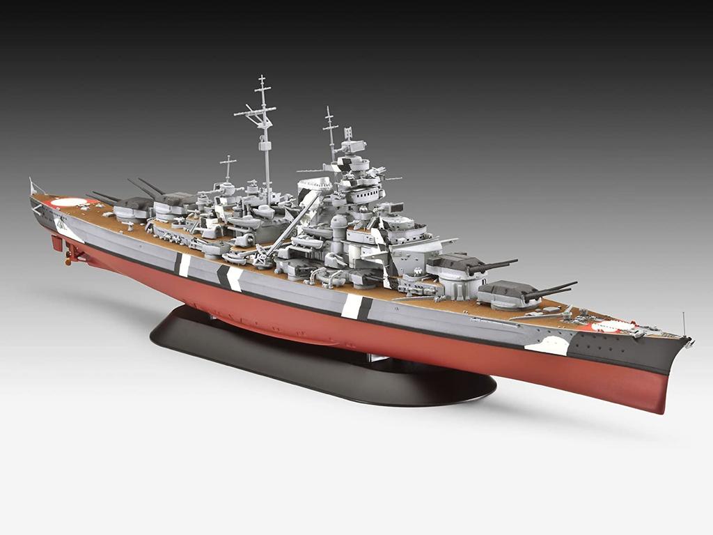 German Revell Battleship Bismarck 1/700 R05098 Plastic Model
