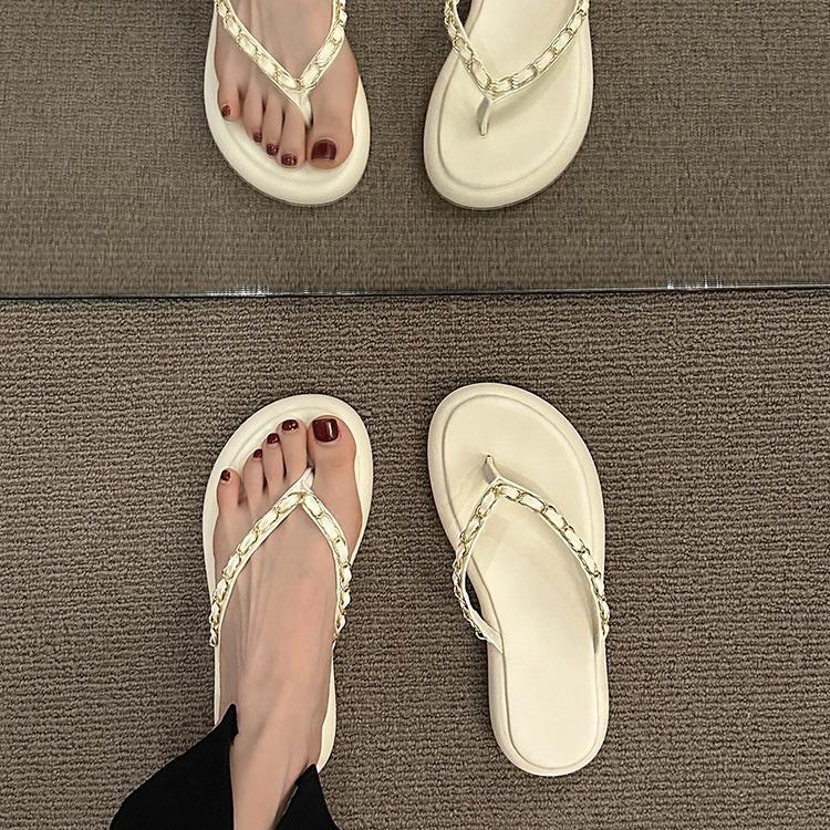 

New high-end cool slippers women s summer wear fashionable versatile with skirt thick-bottomed flip-flops 40
