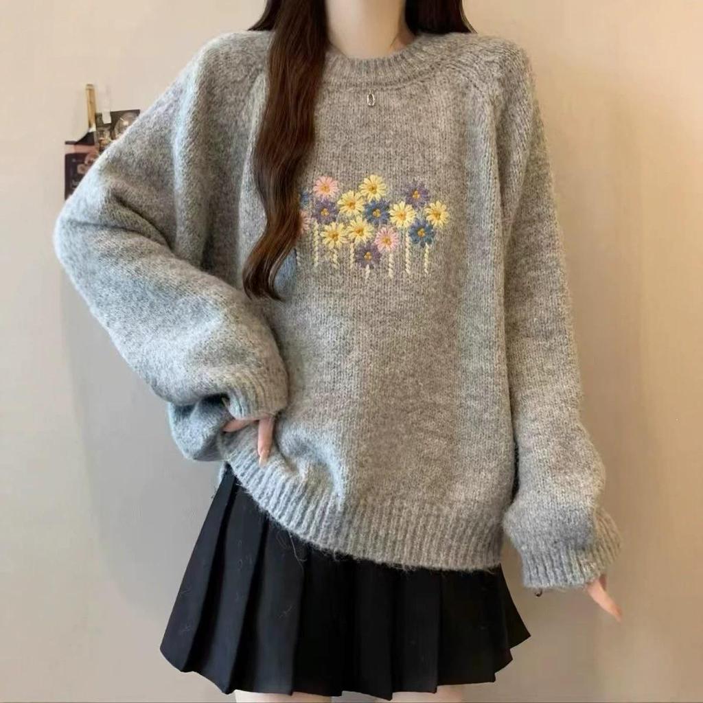 Korean Style Sweet Embroidered Sweater - Comfortable, Casual, and Versatile for Autumn/Winter
