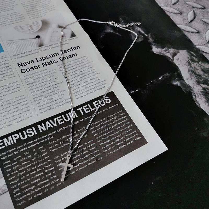 

Multi-layer Hip-Hop Fashion Necklace with HOPE & Movable Rabbit Pendant for Men and Women - Trendy, Versatile Design