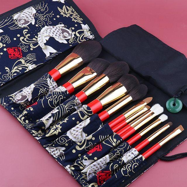 

AME - Set -Red Make-Up Brush Set of 12 Brushes + Brushes Bag7 - 14 days