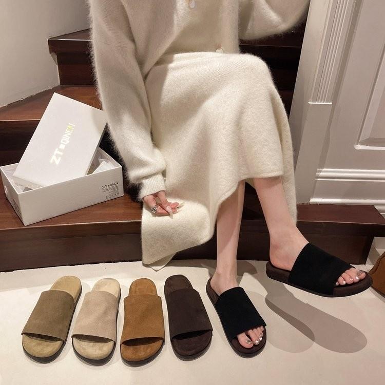 Retro Slippers Are Worn Outside, and the New Autumn Fashion Is Very Easy To Wear. Lazy Thick-soled One-word Slippers