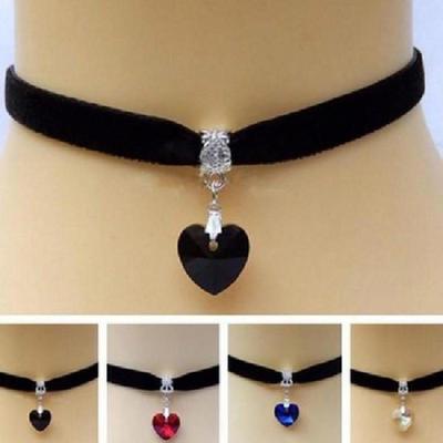 Collana in velluto di cristallo