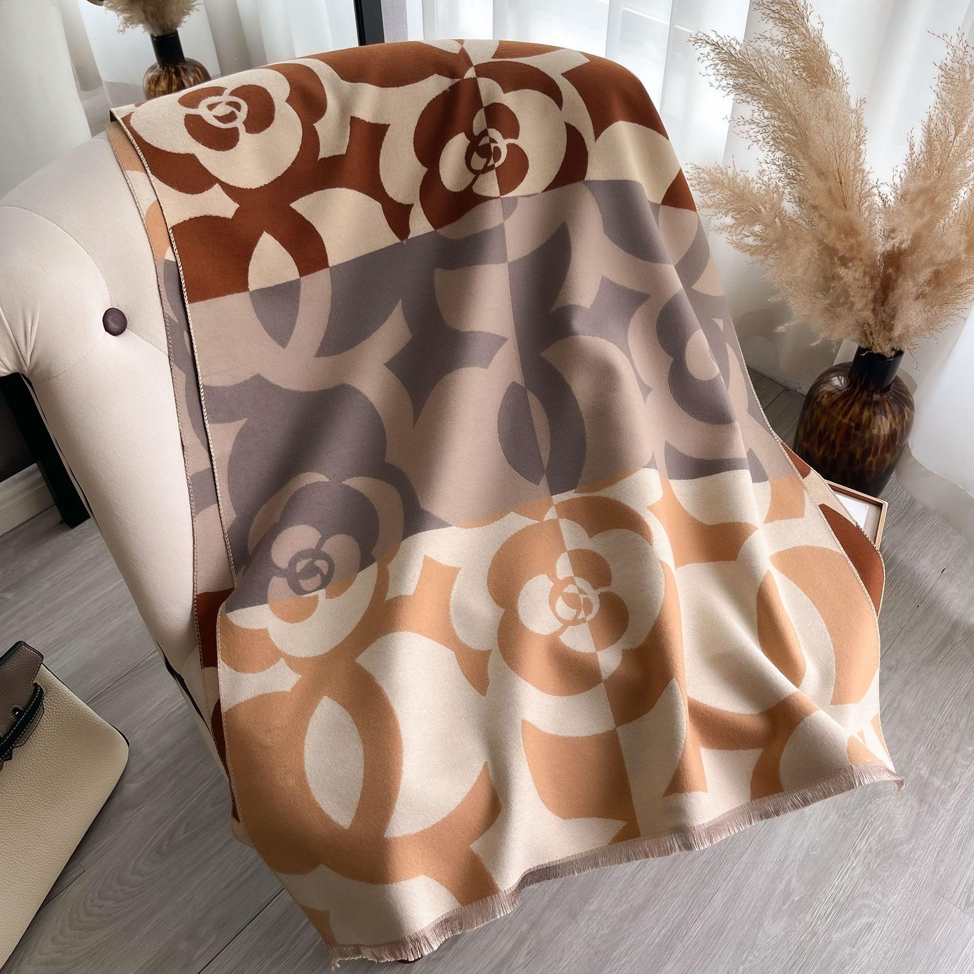 

Осень и зима Камелия Цветовая гамма Универсальный Женский Имитация Кашемира Теплый Шарф Утолщенный Кондиционер Шаль Шарф 185*65cm коричневый