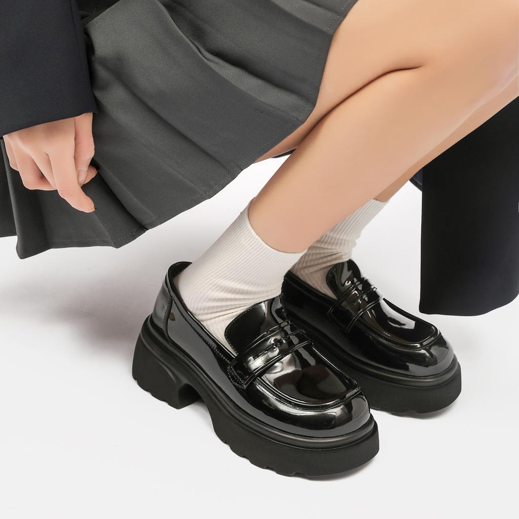 Super yuan kleine Lederschuhe Damen 2025 Herbst neue dicksohlige Muffin-Slipper College-Stil Einschlupfschuhe Britischer Stil Einzelne Schuhe