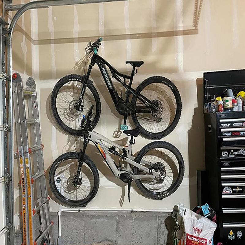 Sykkelpedal veggfestehenger, monteringssykkelstativ for garasje, sykkeloppbevaringshenger sykkel, vertikale kraftige sykkelkroker