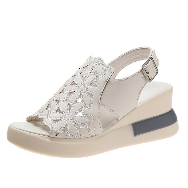 

Летние женские туфли на танкетке, сандалии с открытым носком на платформе, полые цветы, женские повседневные сандалии на высоком каблуке с пряжкой и ремешком в стиле ретро 35 белый