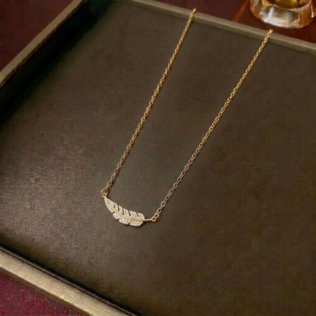Women's Sweet Style Rainbow Diamond Pendant Necklace with Star & Moon Clavicle Chain