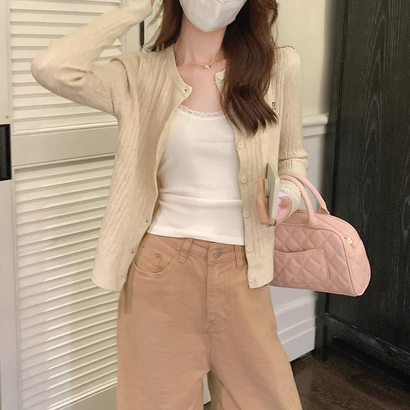 Design sense embroidered twist knitted cardigan female Korean college style sweet outer wear versatile autumn and winter shoulder small top