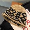 Handgefertigte gestrickte Plüschmütze für großen Kopfumfang mit freiem Gesicht, kleine Mütze, Damen-Wollmütze, thermische Ohrenschützmütze, kann auch eine Schirmmütze sein
