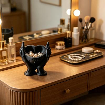 Hands Storage Holder, Creative Heart-Shaped Desktop Organizer, Multi-Purpose Jewelry Tray And Key Storage Container, Modern Minimalist Home Decor