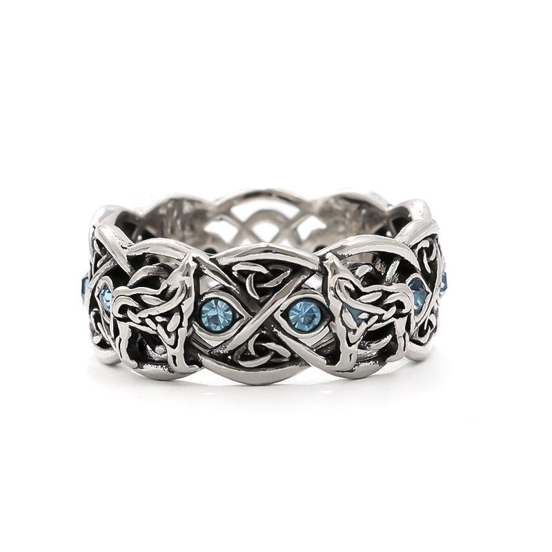 

Винтажное смелое мужское кольцо с бриллиантами