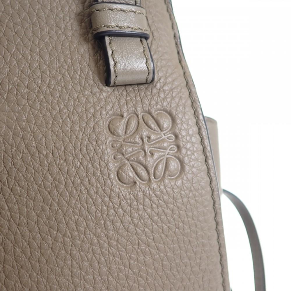 Loewe A538V07X15 Geantă 2WAY verde laur Femei