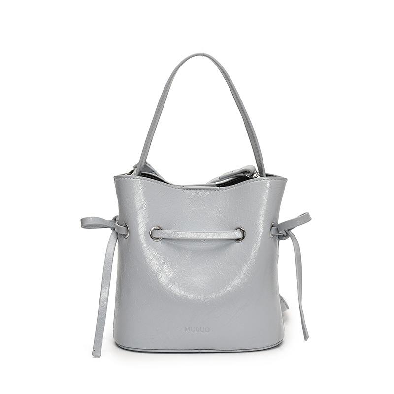 Handbag bag women's spring and summer new fashion small fresh simple bucket bag retro shoulder messenger bag