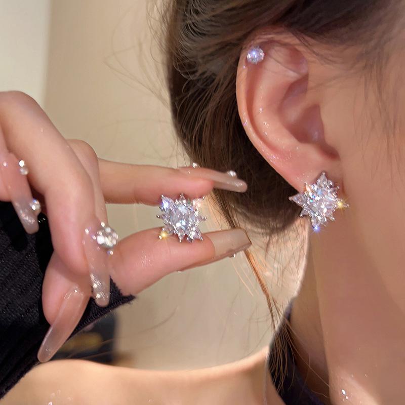 Super sparkling zircon star stud earrings cold wind versatile earrings fashion temperament earrings