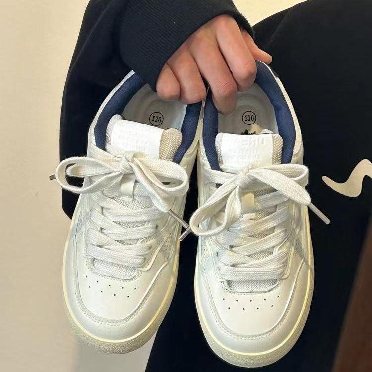 Korean High-end Thick-soled White Shoes Women's Niche Hong Kong Style Chic Retro College Style Korean Version of Breadboard Shoes