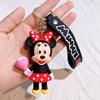 Disney Set di Portachiavi Personaggi Serie Floreale di Topolino e Minnie Carino Cartone Animato Bouquet Portachiavi per Coppia Modello Floreale Borsa Regalo