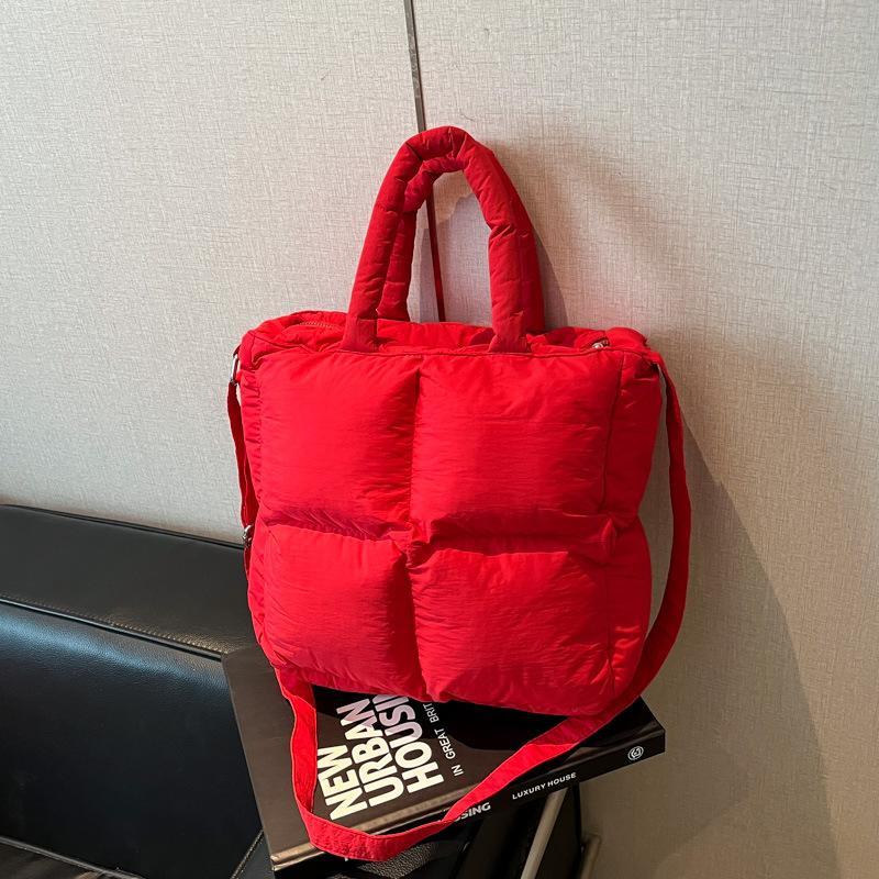 Fashion hand carry cotton clothes bag women's 2025 autumn and winter new trend shoulder bag lazy wind simple messenger bag