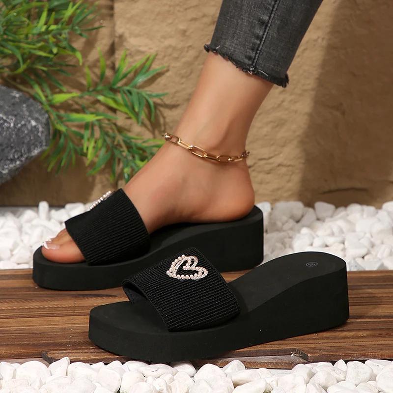 Mode Damen Herzform Perle Mittelhohe Absatz Hausschuhe Mode Zehenfrei Keilabsatz Schwarz Pantoletten Damen Sommer 2025 Outdoor Dicke Sohle Sandalen