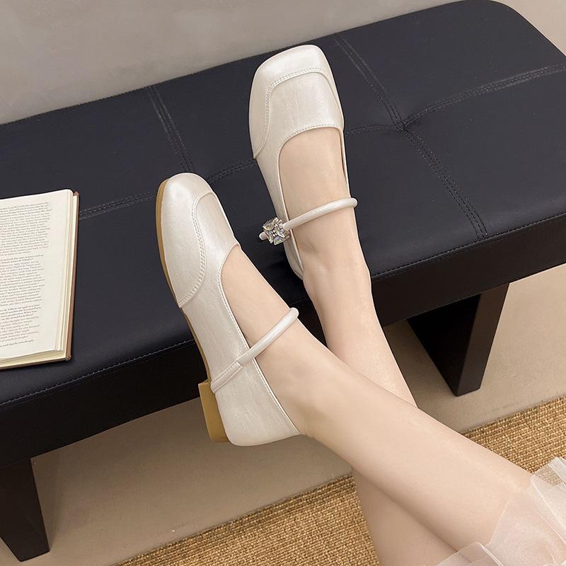 New Square Head Shallow Mouth Single Shoes Spring and Autumn Fashion French Versatile Soft Sole Retro Doudou Mary Jane Shoes Small Leather Shoes