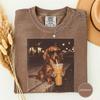 Aussiedoodle trinkt Eiskaffee T-Shirt, Lustiges Aussiedoodle Meme T-Shirt, Geschenk für Aussiedoodle-Liebhaber, Süßes Aussiedoodle Papa Shirt, Lustiges Hundeshirt