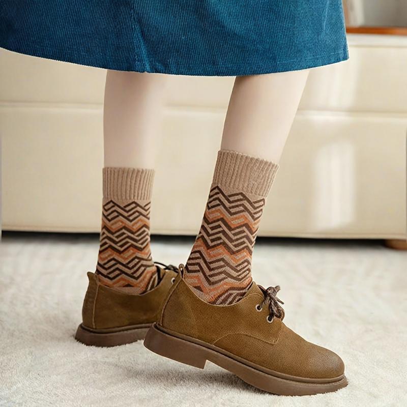 5 Paar Dicke Wadenlange Socken in Brauntönen für den Winter - Plüschige und Warme Socken.