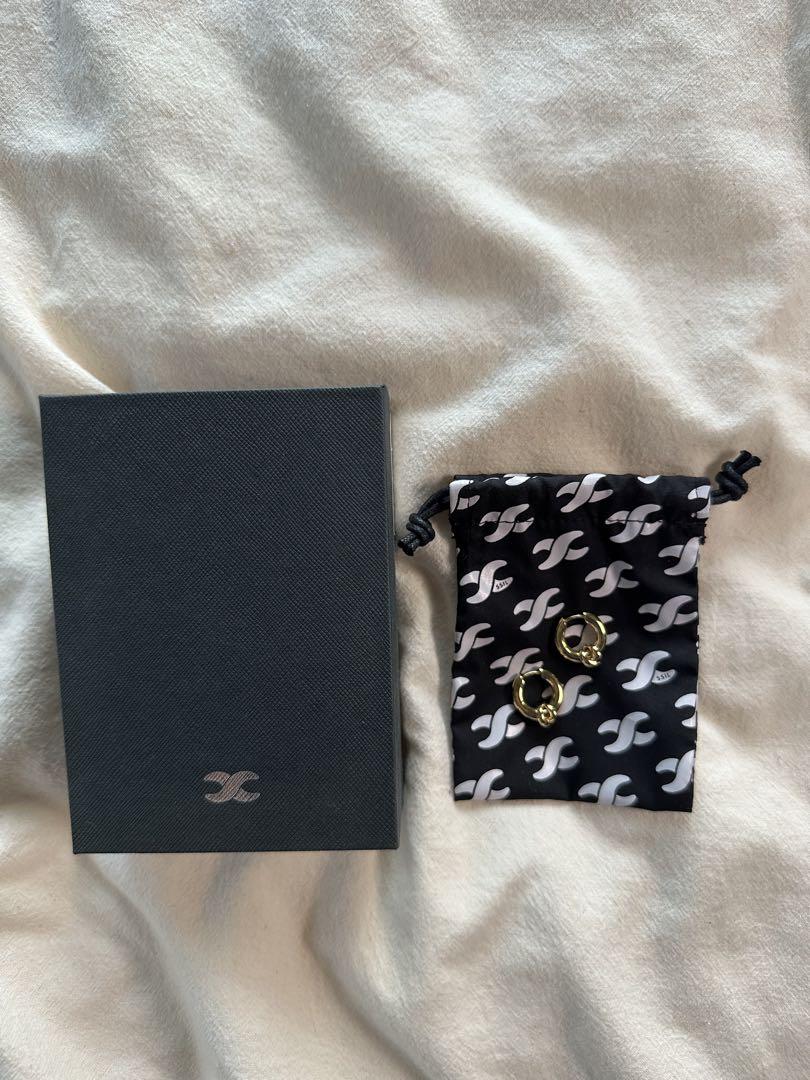 

[USED] ssil small hinged hoop pierce worn by BTS