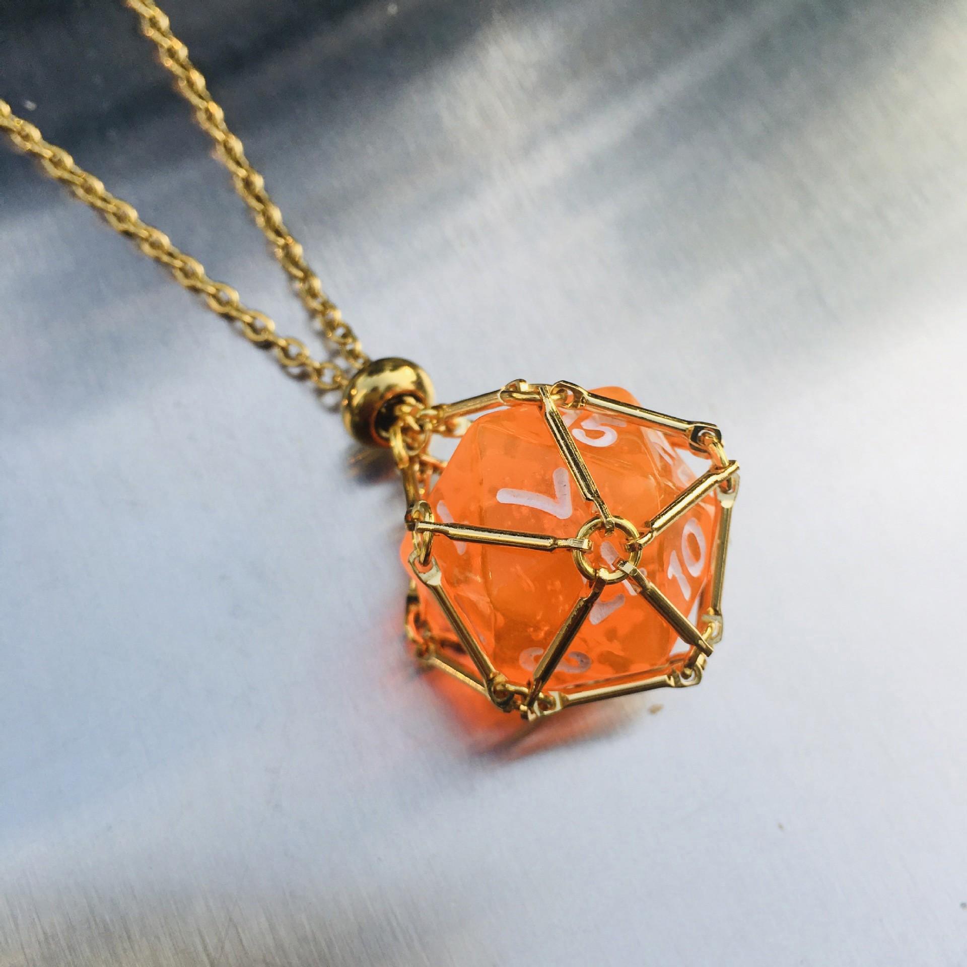 

Board Game Acrylic 20D Dice Necklace Metal Net Cage Interchangeable Pendant Dice Necklace Accessories Lovers Fans Gift Props