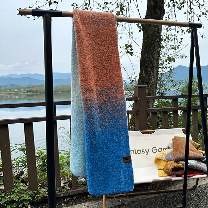 High-end niche scarf women's autumn and winter rainbow-colored knitted shawl thickened warm contrasting color design scarf