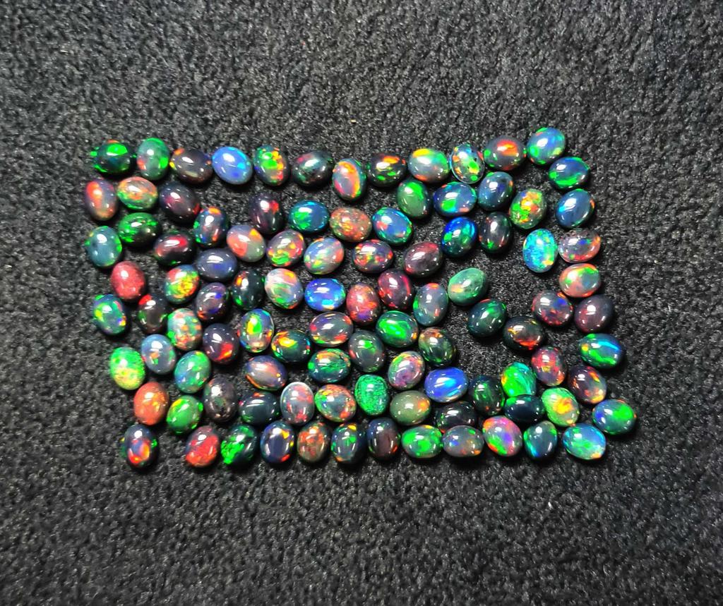 Opal Etiopian Natural de Calitate Bună Cabochon Oval Piatră Prețioasă Liberă Lot 22 Buc 4*5 MM 5 CT Cabochon Opal Negru Piatră Prețioasă Pentru Realizarea Bijuteriilor