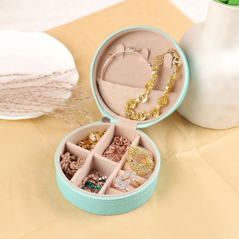 Compact Waterproof PU Leather Jewelry and Cosmetic Organizer Box небесно-голубой