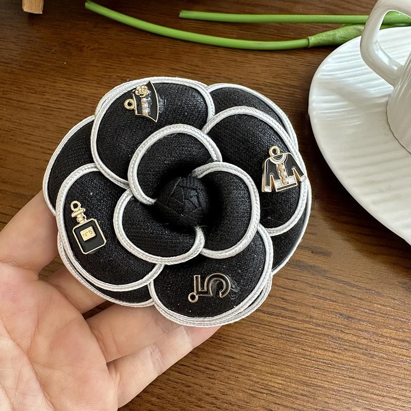 Korean Trendy Camellia Corsage Brooch Elegant Simple Tie Brooches Shirt Brooch Clothes Collar Pins Women Jewelry Accessories