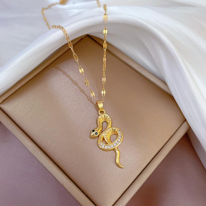 Snake Temperament Micro-Diamond Necklace Women S Exquisite Wind Collarbone Chain With Jewelry