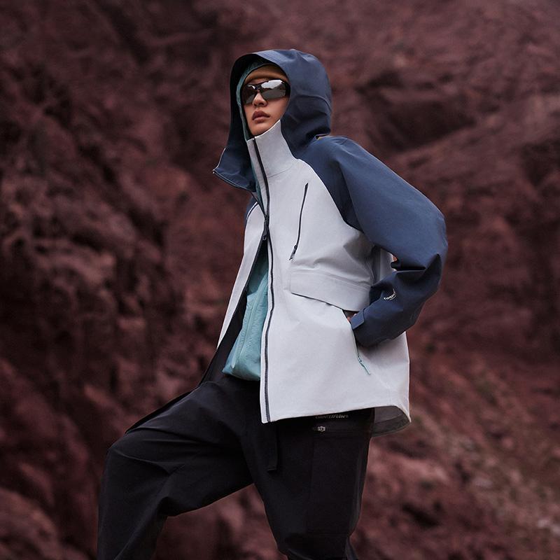 Li Ning CF Su Wan Long Jia Series Professional Level Anti-Rain Outdoor Waterproof Windproof Hooded Jacket Unisex Jacket Light-Blue AFDT825-3