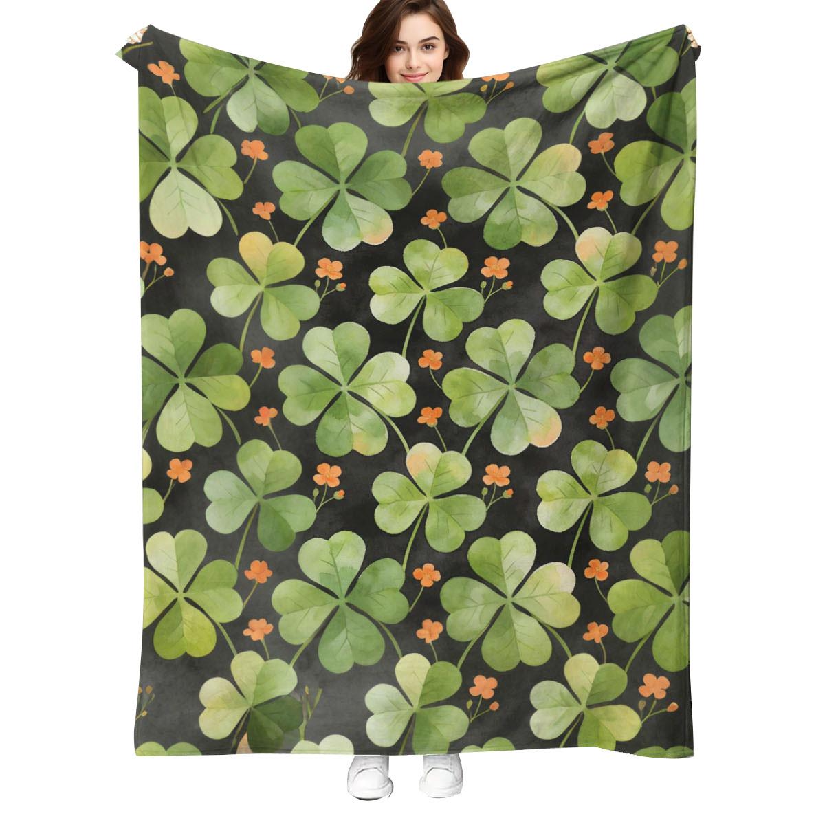 

1 piece of vintage St Patricks Day clover patchwork printed flannel blanket comfortable and soft greenwhite warm sofa 75x100cm (30x40inch)