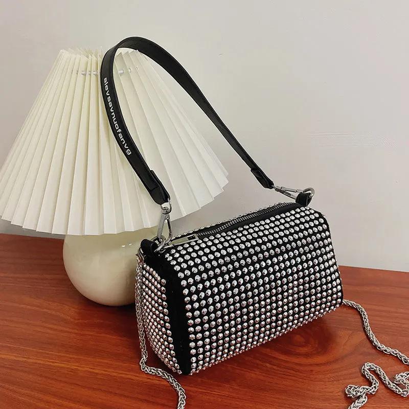 Textured rhinestone bag, this new trendy diamond bag, underarm bag, fresh one-shoulder messenger women's bag.