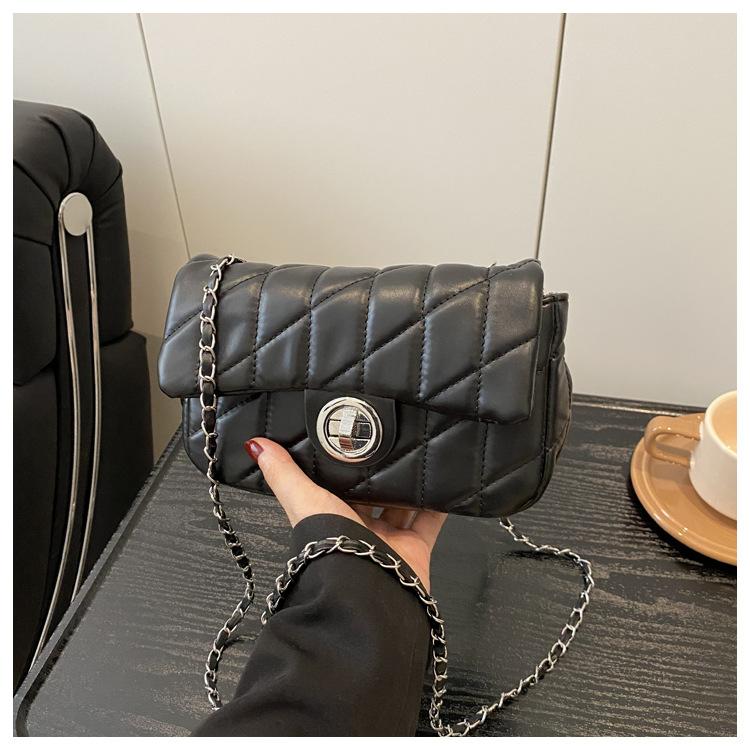 

Новая вышивальная нить модная новая популярная простая однотонная повседневная цепочка темперамент кроссбоди плечевая маленькая квадратная сумка женщина чёрный