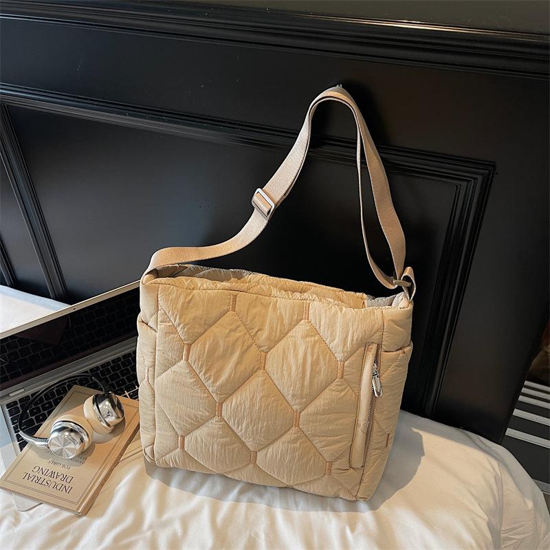 

Women Padded Hobo Tote Bag Casual Lightweight Handbag Adjustable Strap Top Handle Bag Soft Quilted Shopping Purse Travel Bag