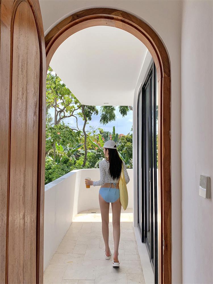 Women's Sun Protection Swimsuit: Chic Long Sleeve Three-Piece Set for Beach & Hot Springs