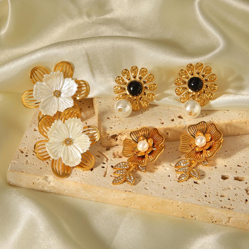 Euro-American style stainless steel flower earrings for women, high-end versatile ear jewelry, non-fading sunflower studs