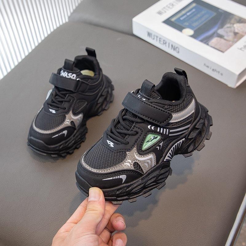 Spring Mesh Breathable Kids Sneakers Velcro Closure Soft Sole Non Slip Casual Dad Shoes For Boys And Girls
