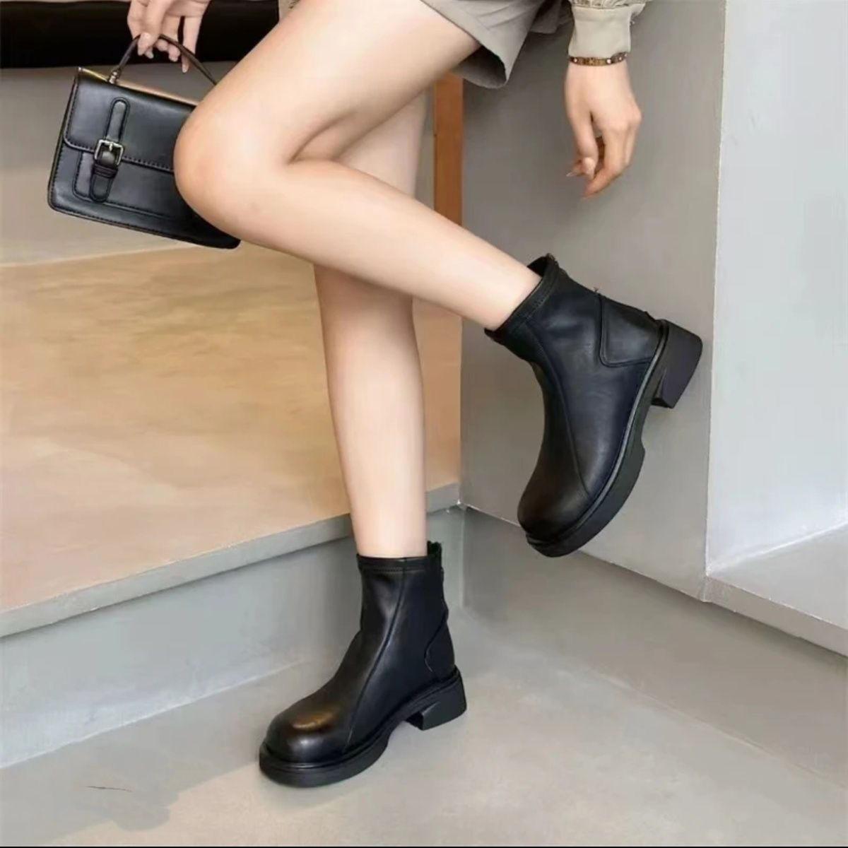 

Leather short boots thick-soled round-headed retro Martin boots women s 2025 autumn and winter velvet new British foreign fashion women s boots 35